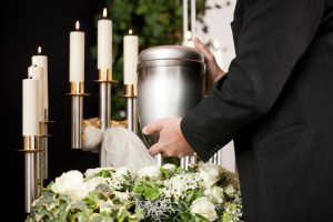 pogrzeb tradycyjny czy kremację